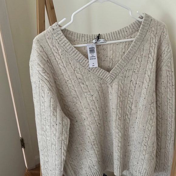 Aritzia TNA Cashwool Lyn Sweater - Picture 4 of 10